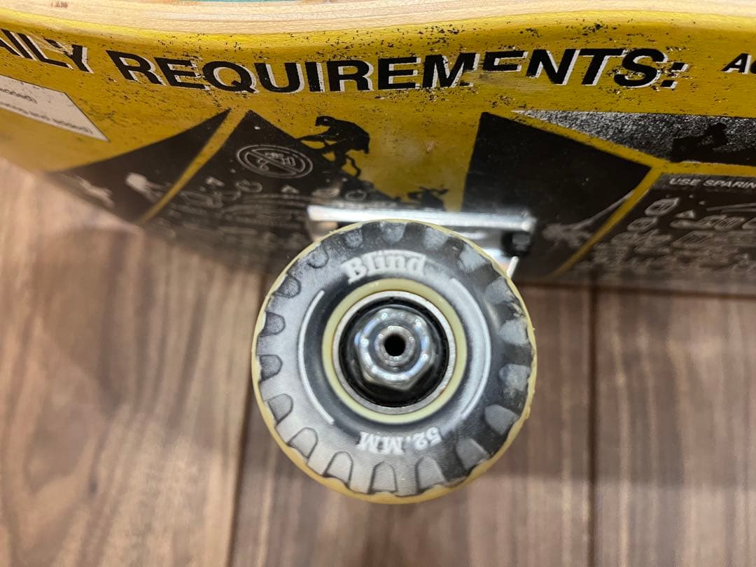 ANTI HERO コンプリートデッキ　スケートボード 8.75インチ