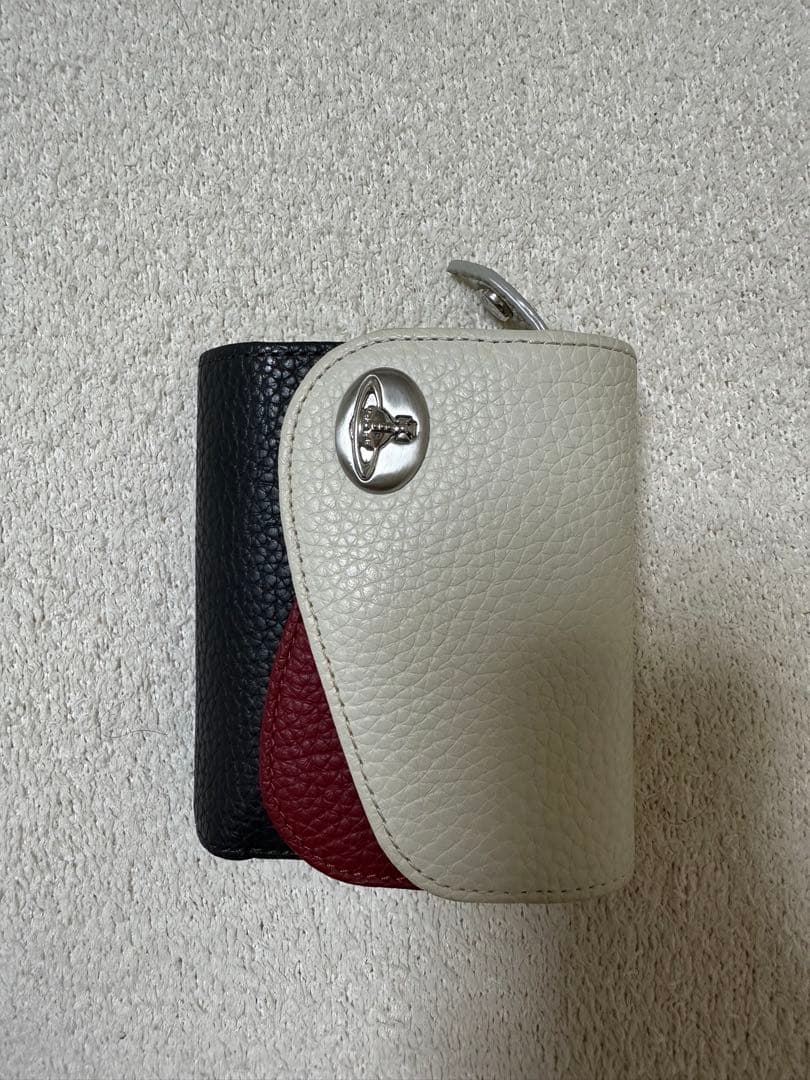 vivienne westwood三つ折り財布 ホワイト ブラック レッドレザー