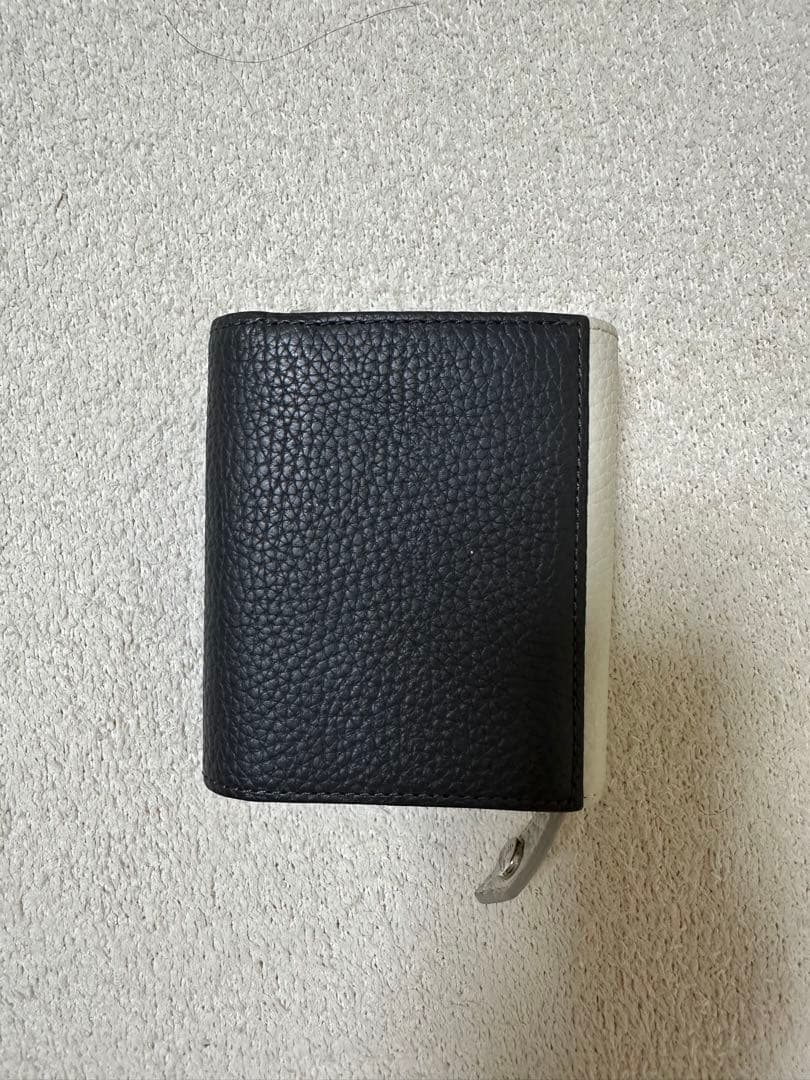 vivienne westwood三つ折り財布 ホワイト ブラック レッドレザー