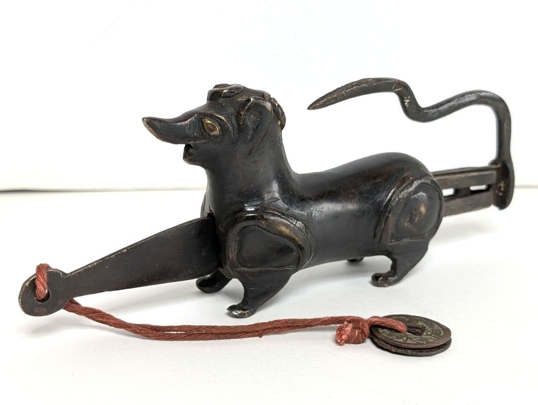 アンティーク錠前　動物　工芸品　レトロ