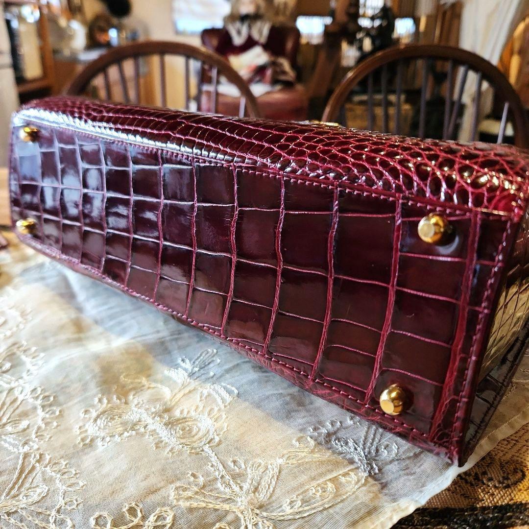 クロコダイル グレージング シャイニング ハンドバッグ
