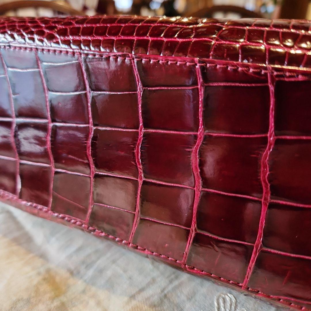 クロコダイル グレージング シャイニング ハンドバッグ