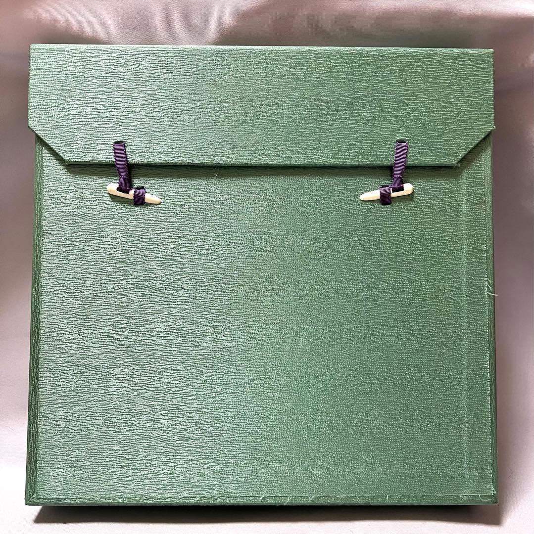 玉野勢三 ブロンズレリーフ「ほほえみ」