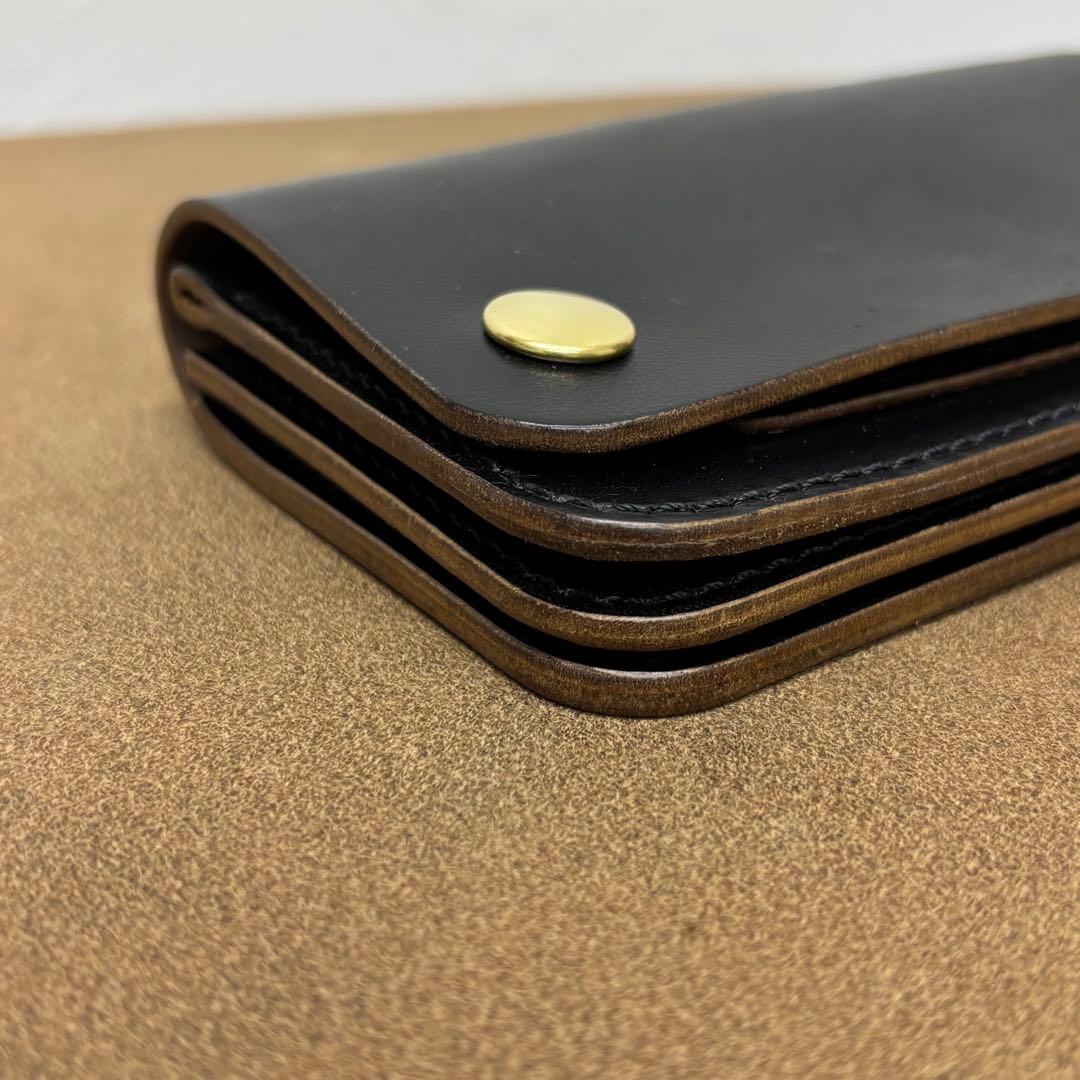 ホースバット　トラッカーウォレット　黒　茶心　3層　MARYAM