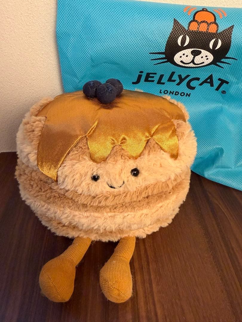  パンケーキ型ぬいぐるみ　タグ付き