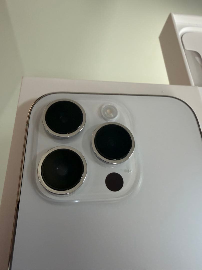 Apple iPhone 14 Pro ホワイト　本体