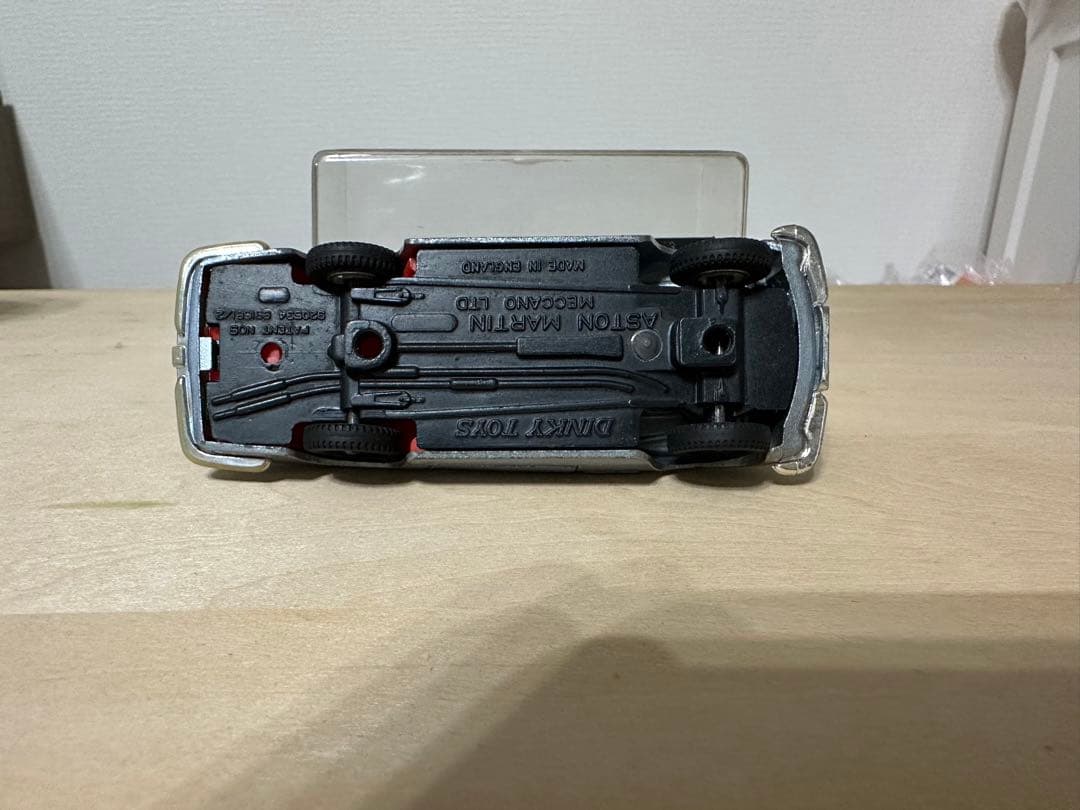 ミニカー Aston Martin DB6 Dinky 153
