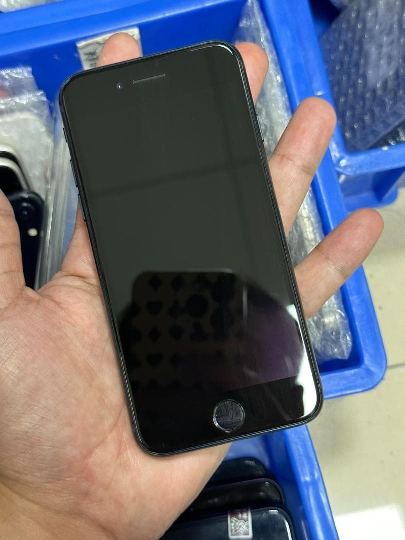 年末特価｜超美品 iPhone SE3 128GB 黒 SIMフリー