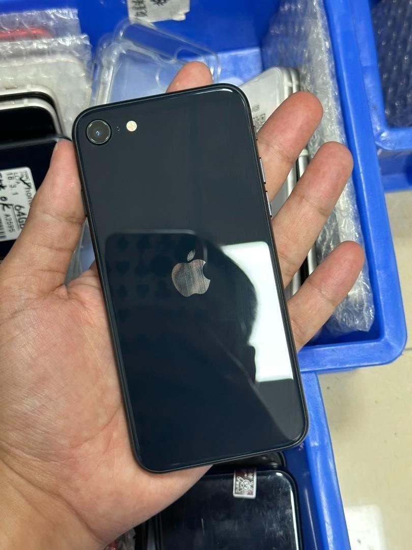 年末特価｜超美品 iPhone SE3 128GB 黒 SIMフリー