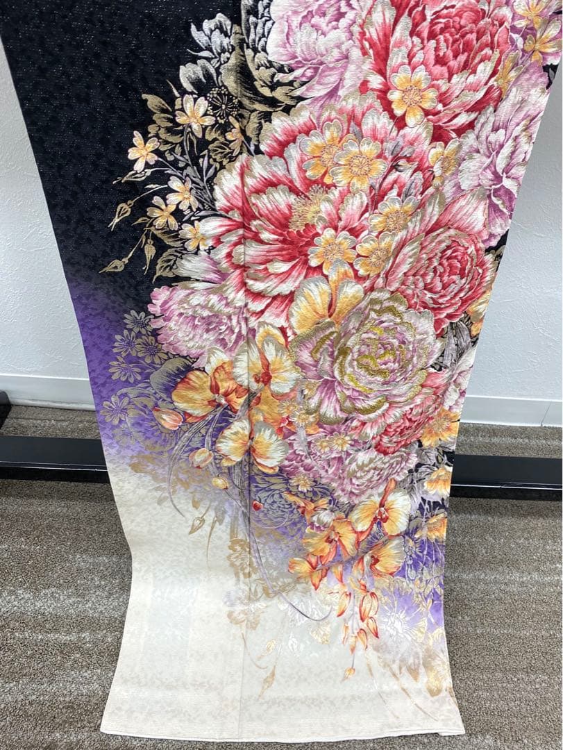 振袖 豪華 銀通し 刺繍 金彩 個性的 大輪 胡蝶蘭 身丈173cm 撥水加工済