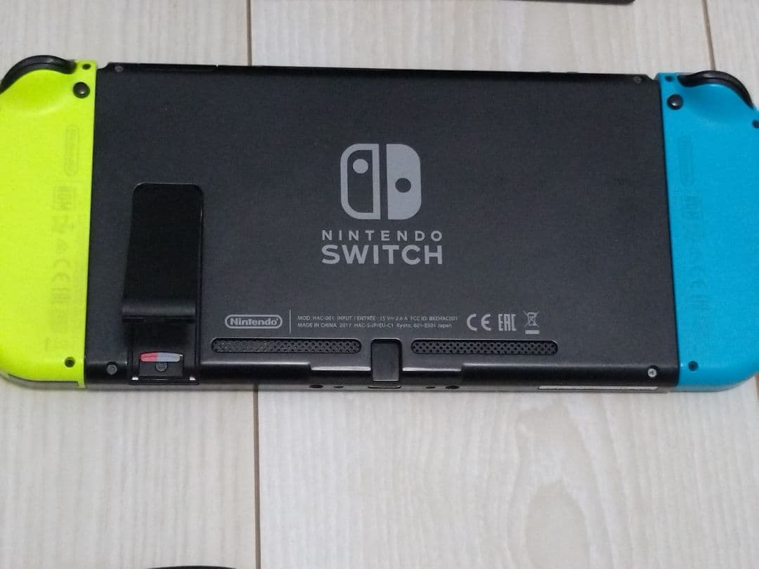 ゲ*ぴ様 Nintendo Switch 本体、ドック、充電器、、ホリコン付き
