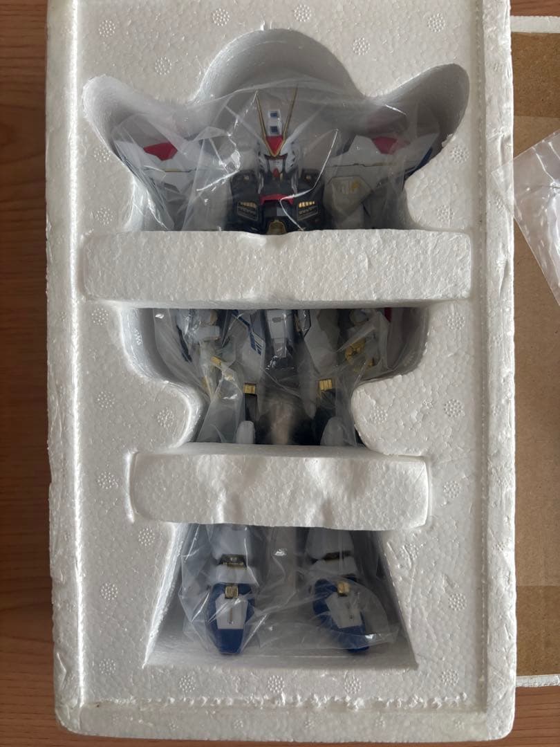 メタルビルド ストライクフリーダム & 光の翼 スリーブ付き