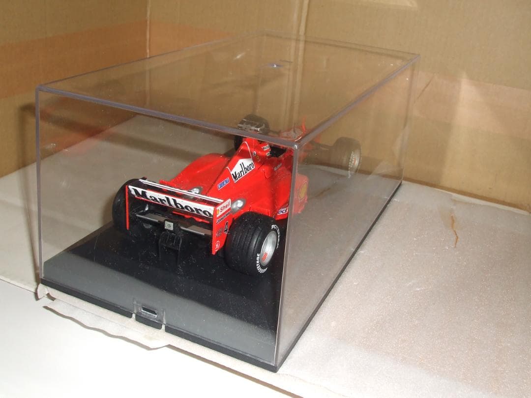 HW　F３９９　E・アーバイン　マルボロ仕様カスタム　箱なし　マテル　１／１８