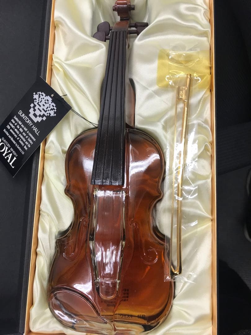 サントリー ウイスキー　ロイヤル　サントリーホール限定　バイオリン型ボトル