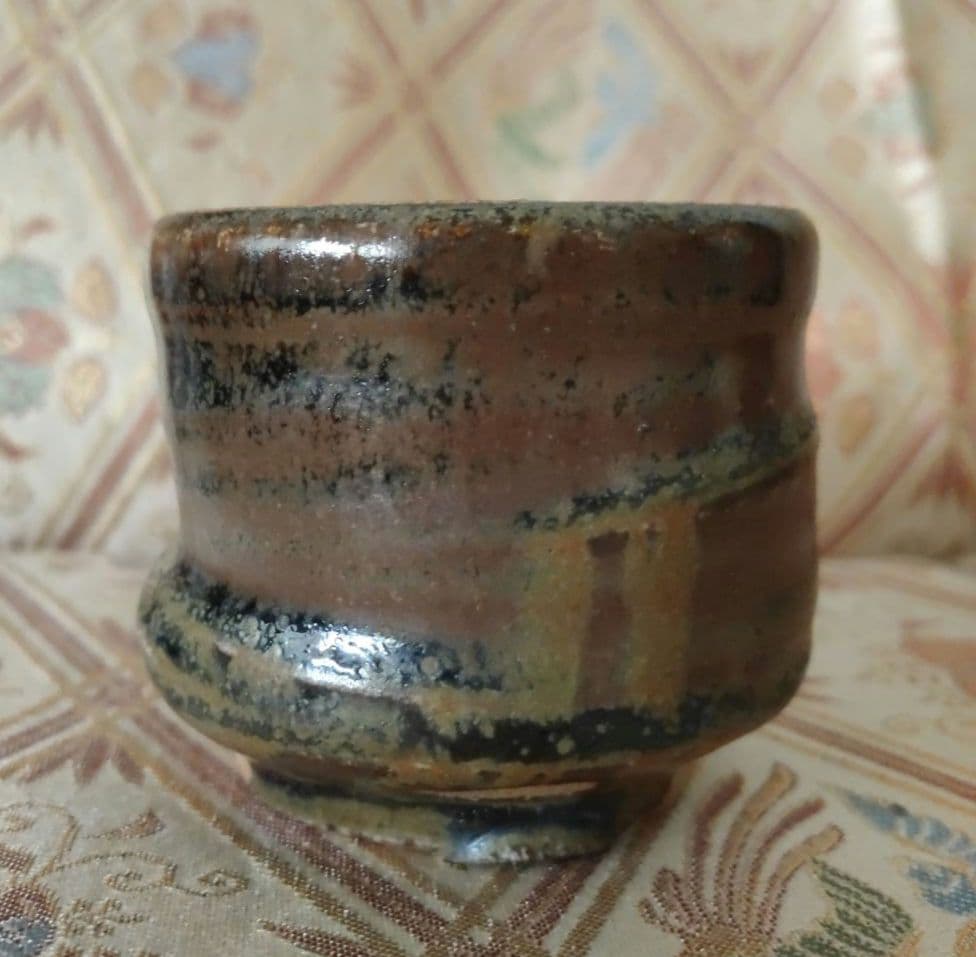 隠迫間穴窯 鉄釉 ぐい呑 G12