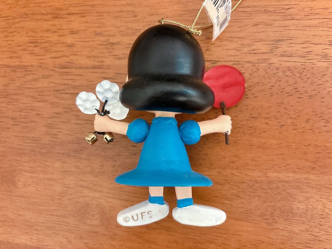 スヌーピー　PEANUTS オーナメント　ルーシー　チャーリーブラウン