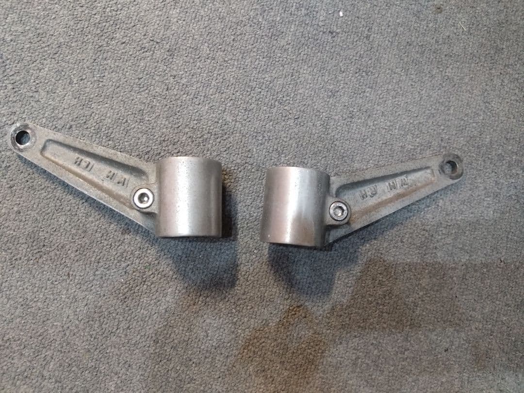 WM製ヘッドライトステー　SR400 35ミリ