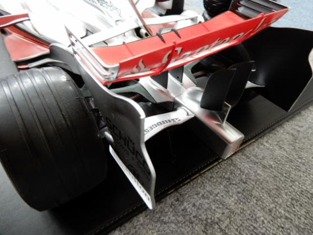 デアゴスティーニ 1/8 週刊 マクラーレン MP4-23 ボーダフォン