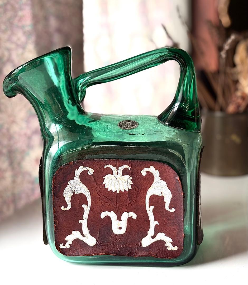 ガラス　角　ピッチャー　ハンドメイド　グリーン　希少　ヴィンテージ　工芸品