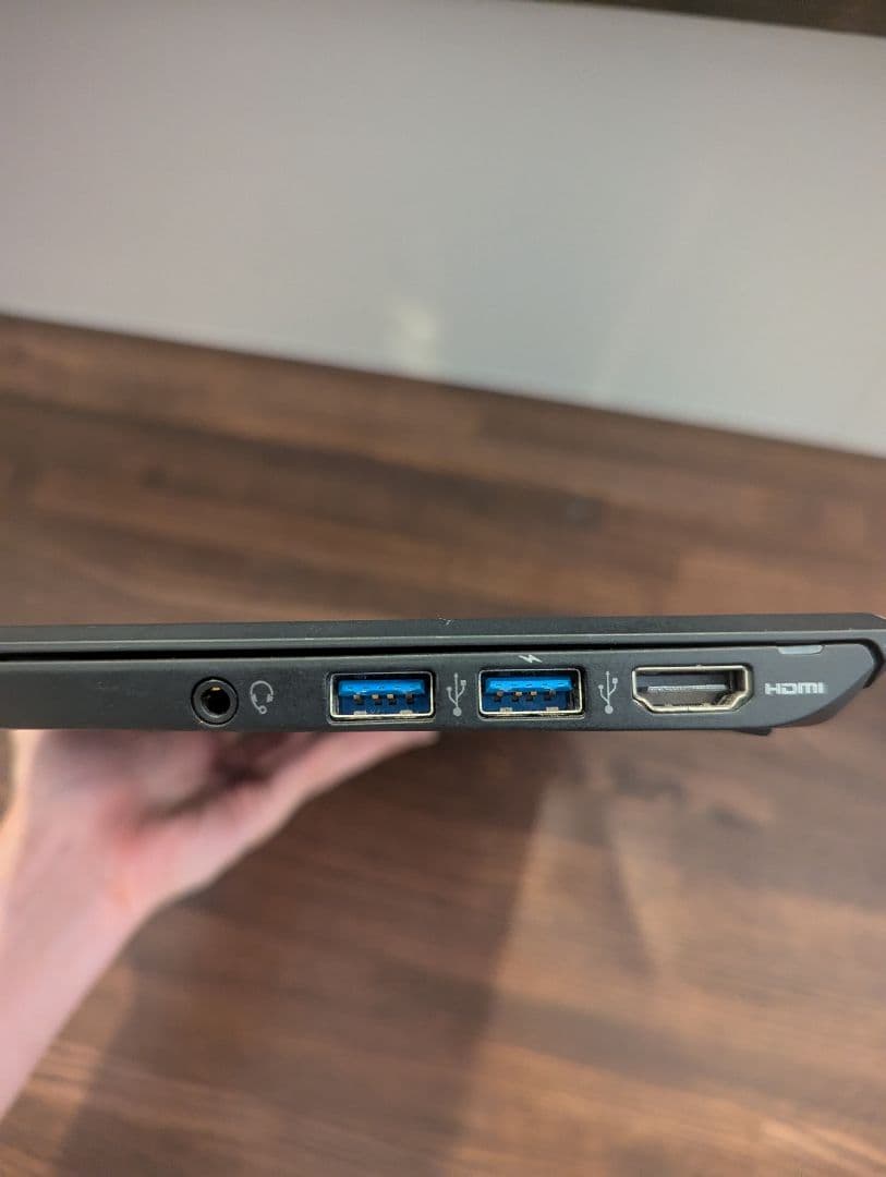 SONY/VAIO/ SVP1122A1J 超軽量ノートパソコン