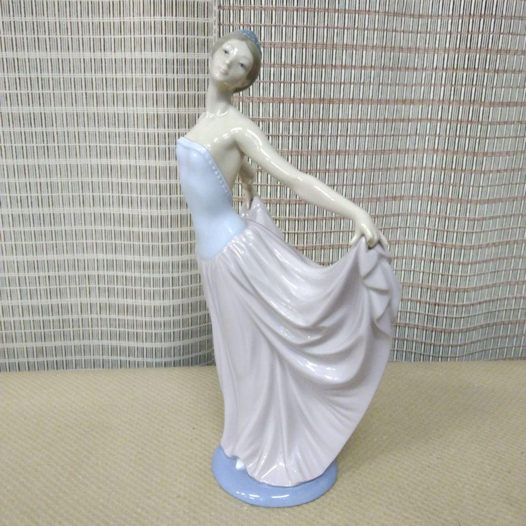 ☆期間限定理由あり特価！【リアドロ『踊る少女』現状品】