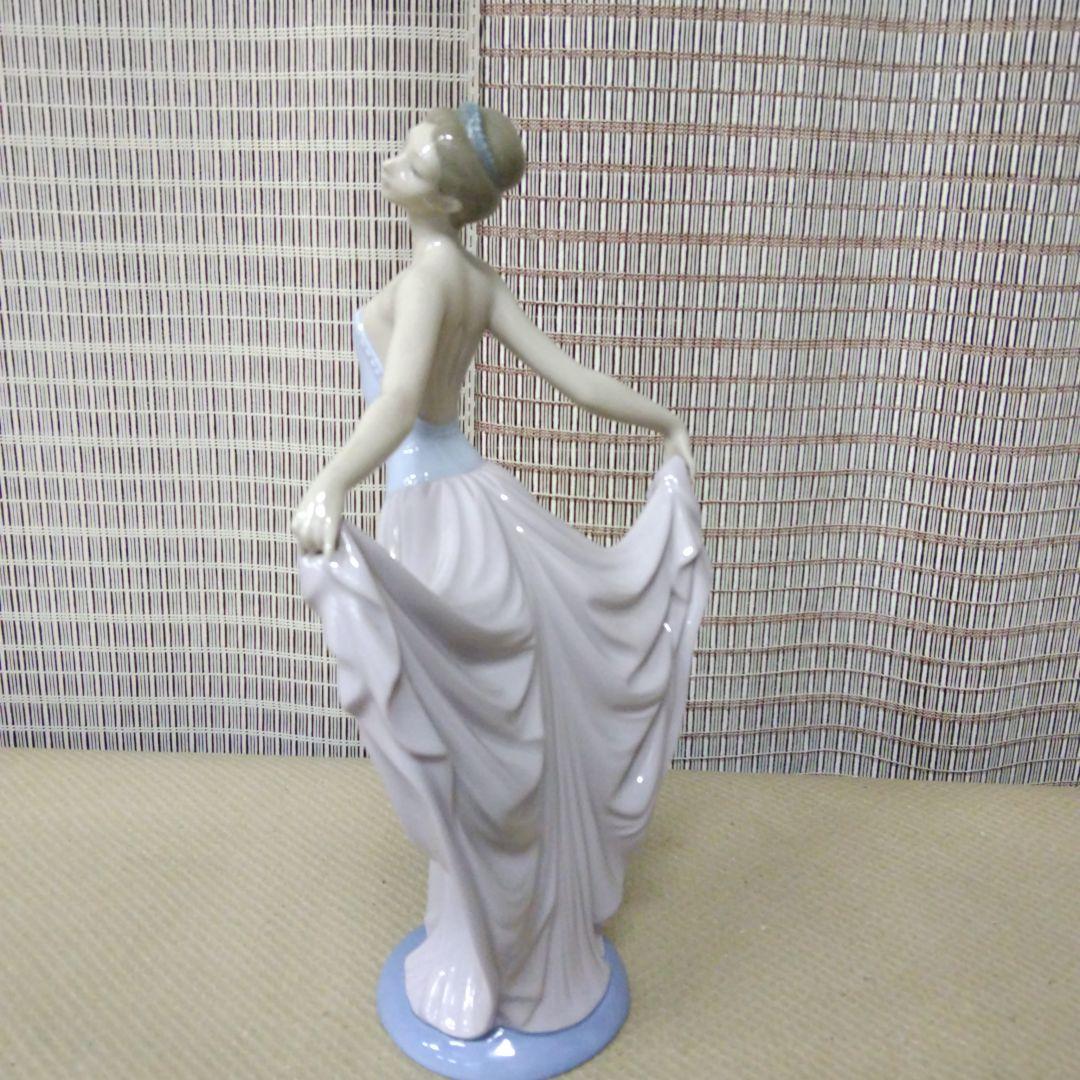 ☆期間限定理由あり特価！【リアドロ『踊る少女』現状品】