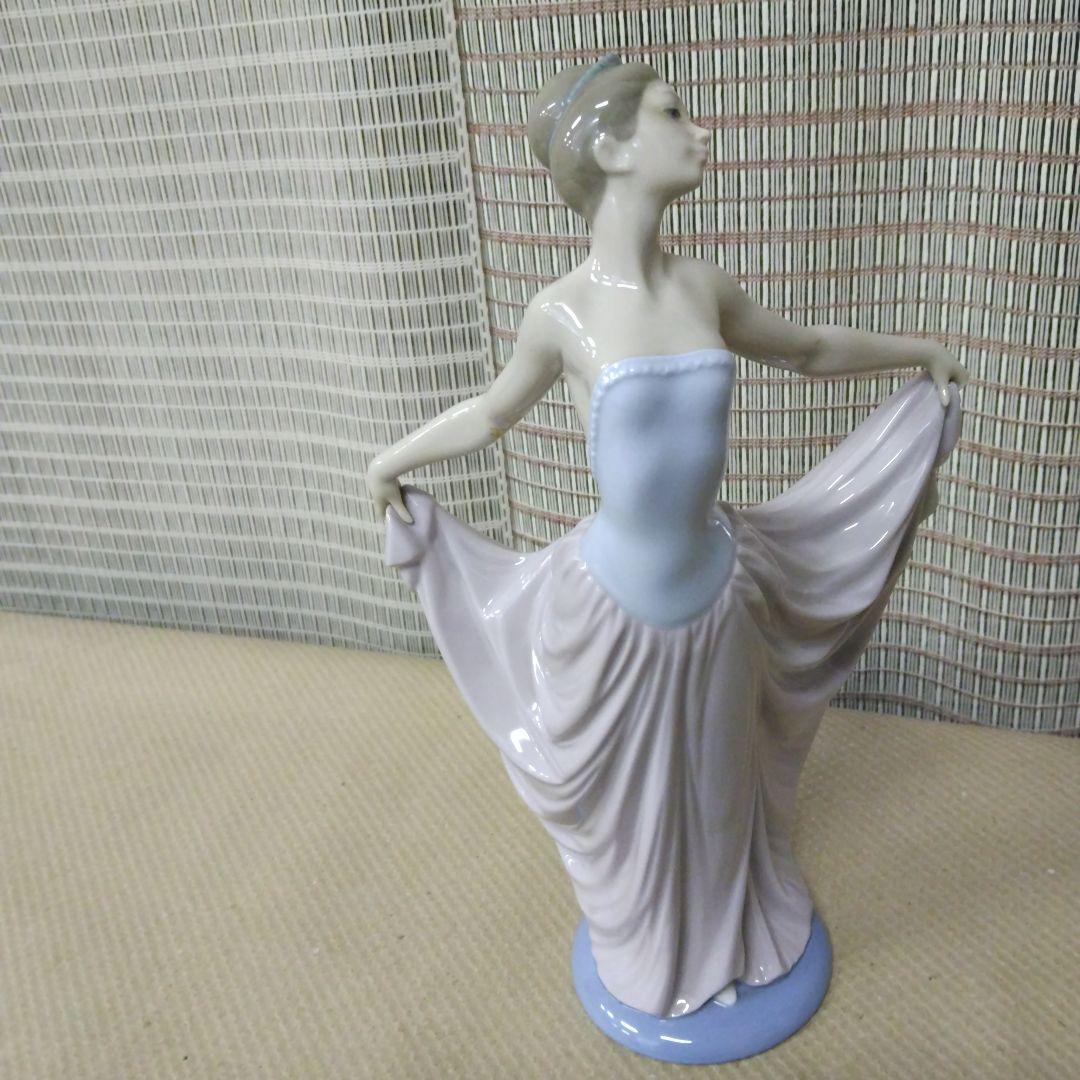 ☆期間限定理由あり特価！【リアドロ『踊る少女』現状品】