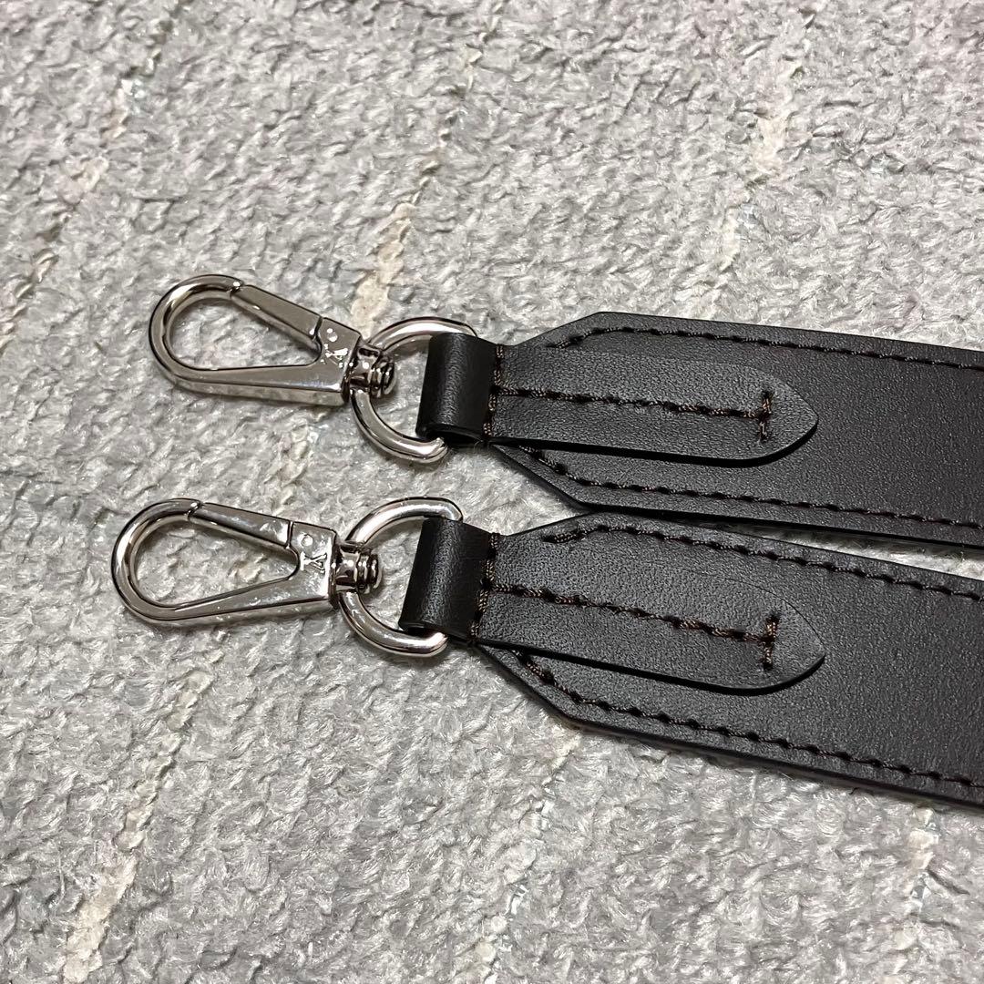 美品！ルイヴィトン［ショルダーストラップ］レザー　肩掛け　ロゴ型押し