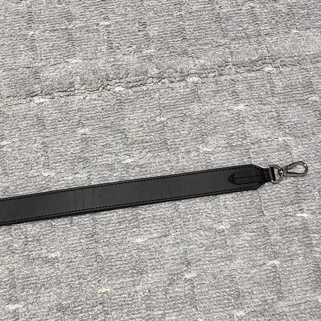 美品！ルイヴィトン［ショルダーストラップ］レザー　肩掛け　ロゴ型押し