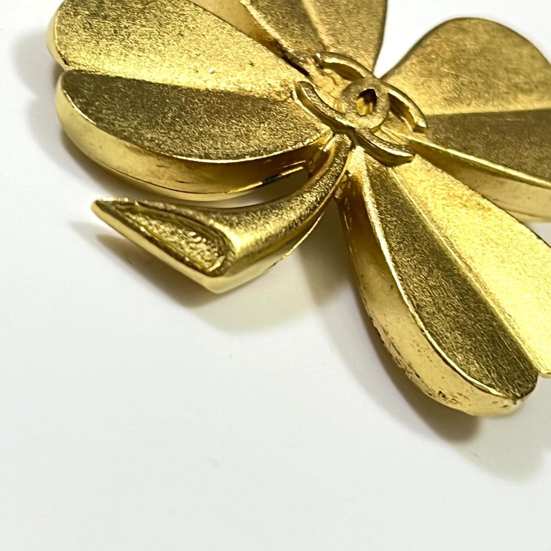 yash... です。CHANELブローチ クローバー　GP ゴールド