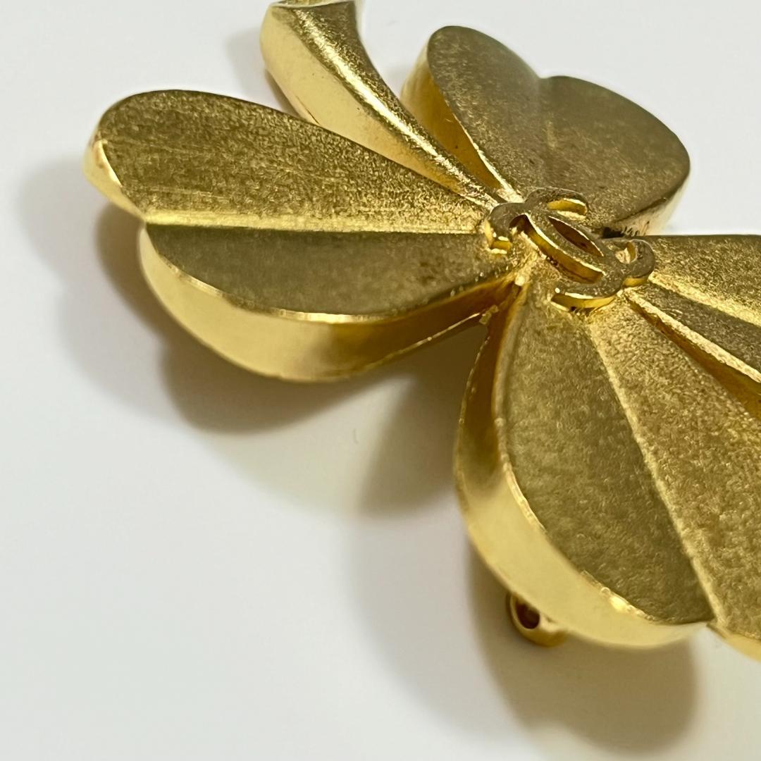 yash... です。CHANELブローチ クローバー　GP ゴールド