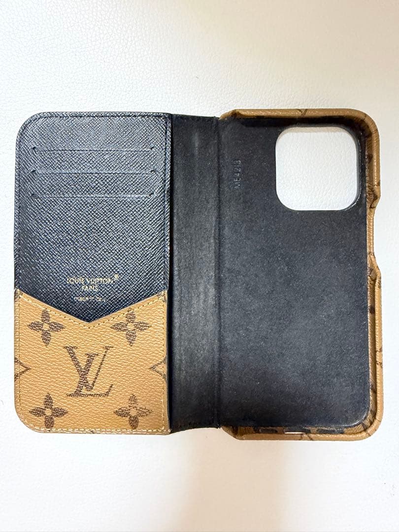 Louis Vuitton ルイヴィトン iPhone15 Pro 手帳型