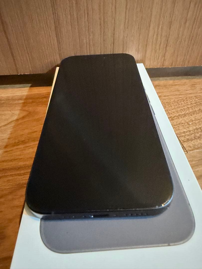 iPhone 16 black 128GB SIMフリー