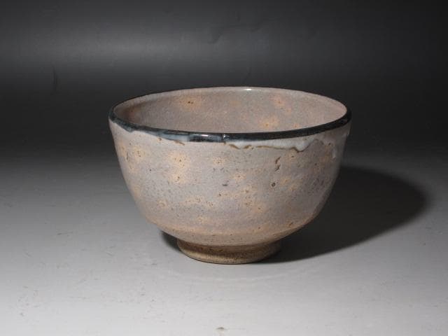 ☆　加藤卓男　志野茶碗　どっしり構えた一品です☆y250