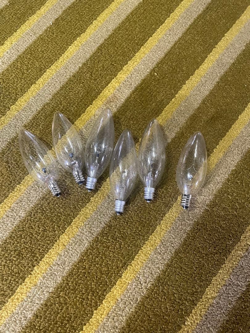 シャルドネ ブラックシャンデリア 6灯式 新品未使用