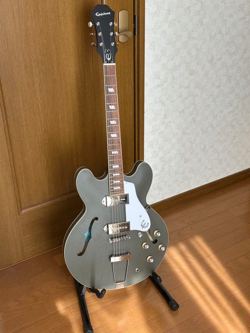 美品　Epiphone Casino Worn Olive Drab