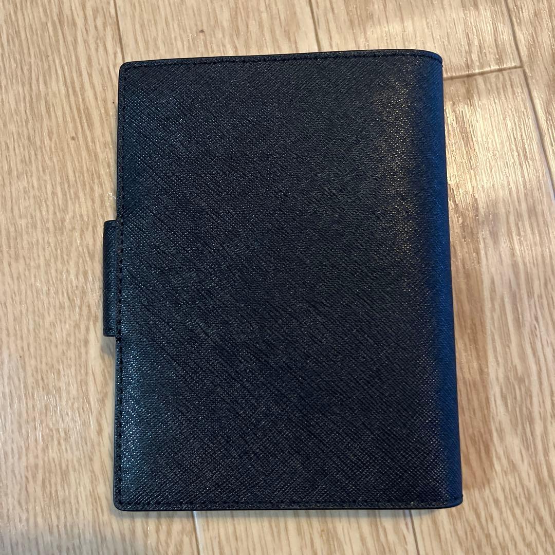 TORY BURCH ブラック パスポートケース