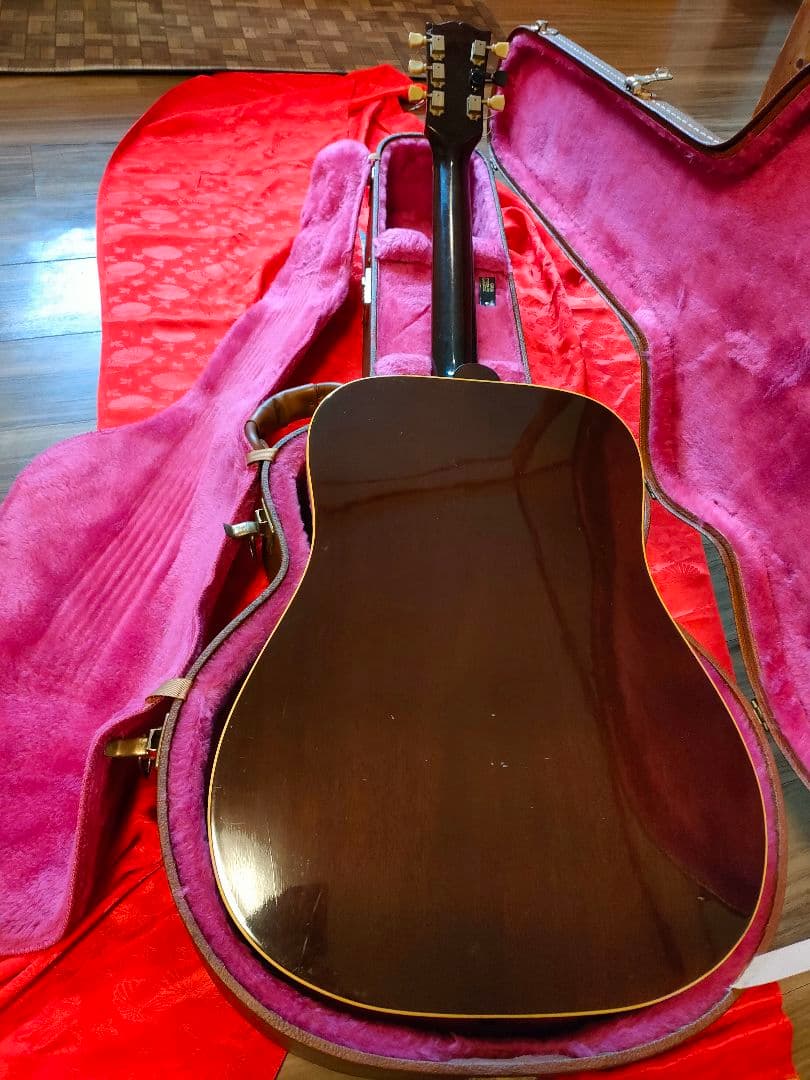 プレアデス　 Gibson J-30 モンタナ工場製 純正ブラウンケース付