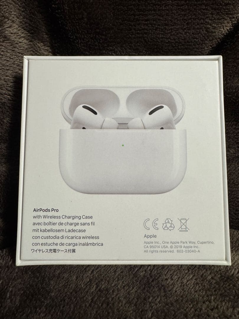 Apple AirPods Pro 第一世代　【中古品•消毒拭き取り済み】