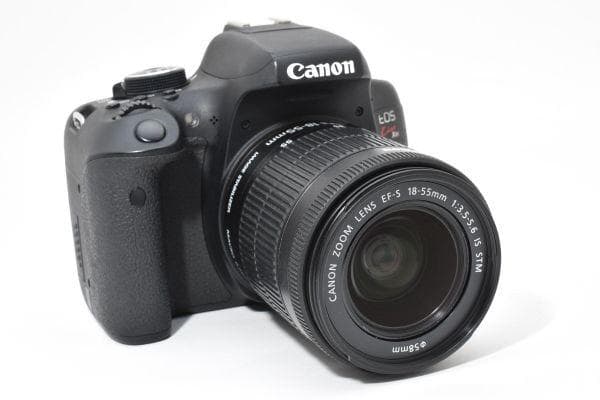 キャノン Canon EOS Kiss X8i レンズキット SDカード付き