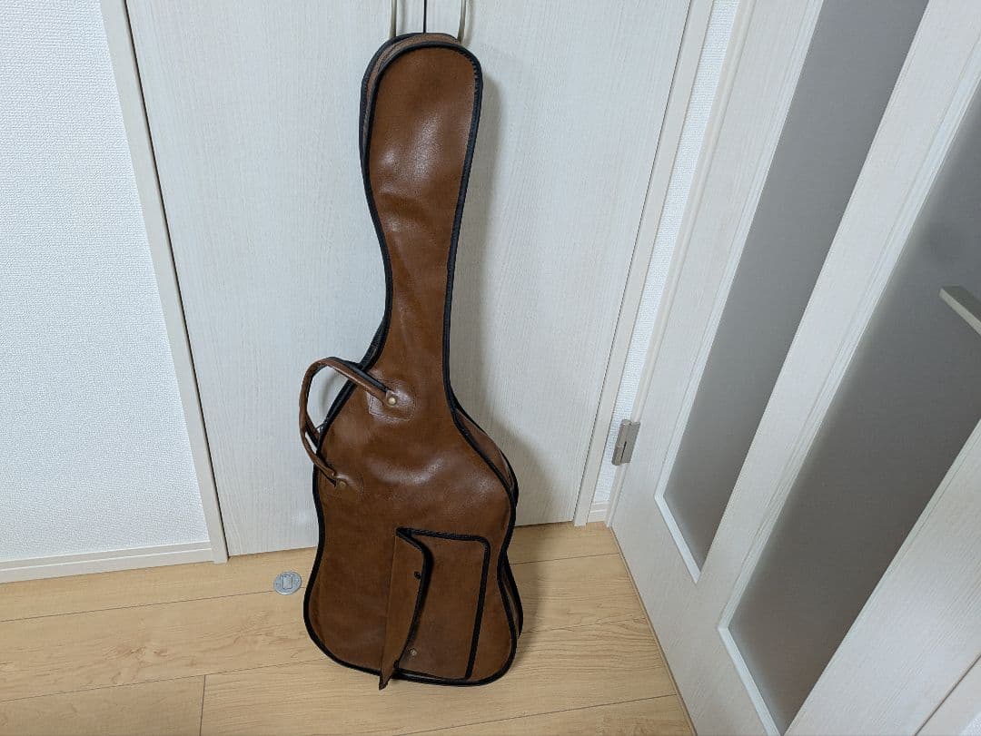 Squier Stratocaster ブラック　ソフトケース付　フェンダー