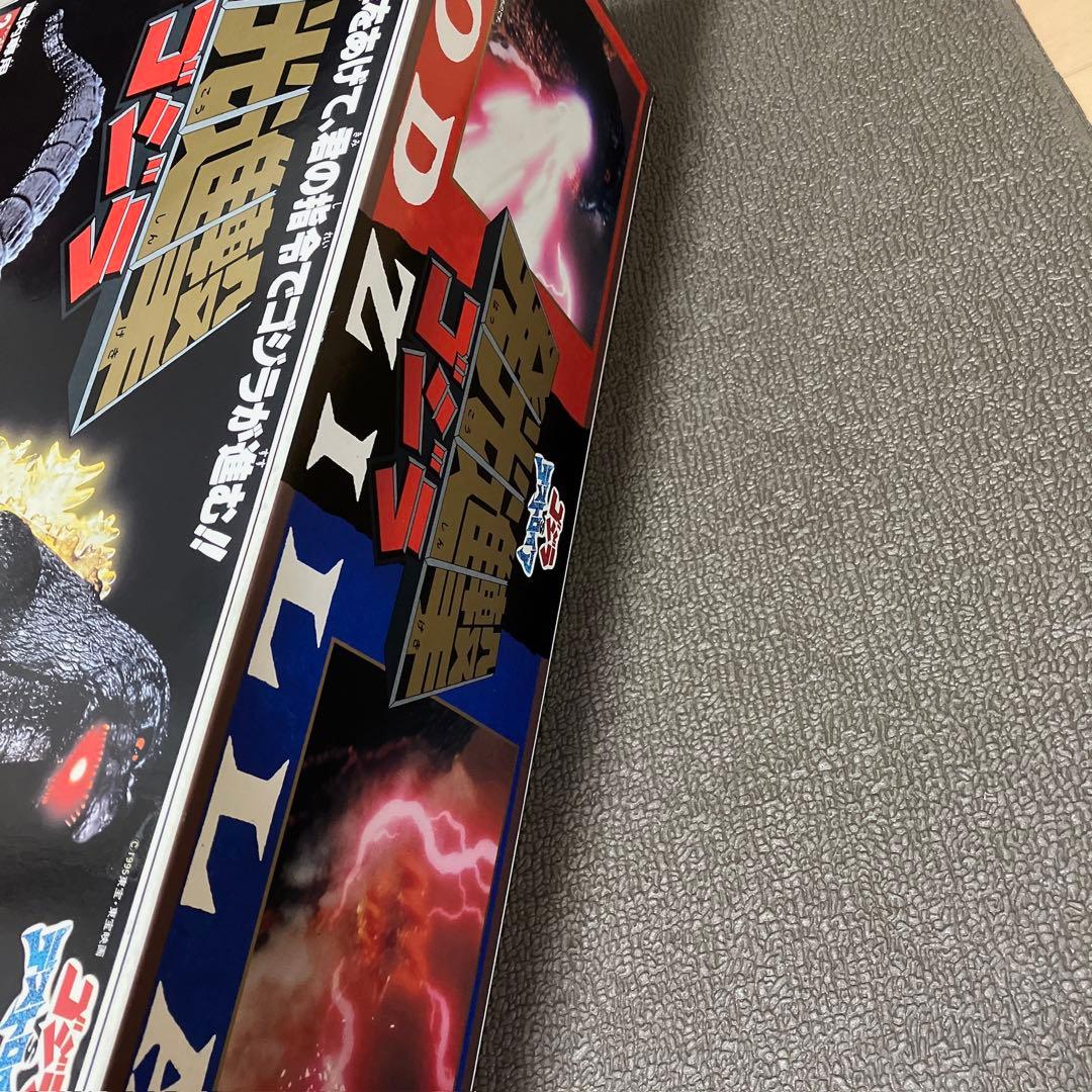 【新品未開封】発光進撃ゴジラ　R/C ゴジラVSデストロイア　ラジコン