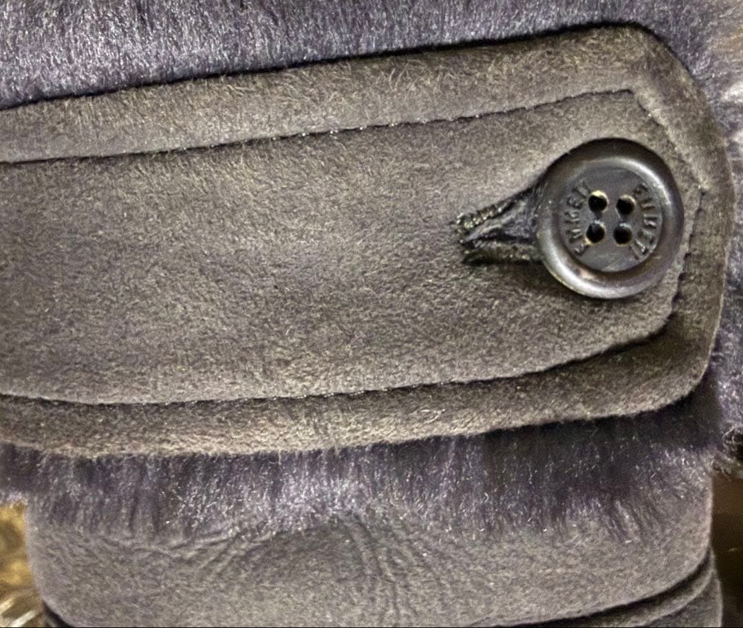 【ウサギ】エンメティ ムートンコート ブラック 定価327,800円