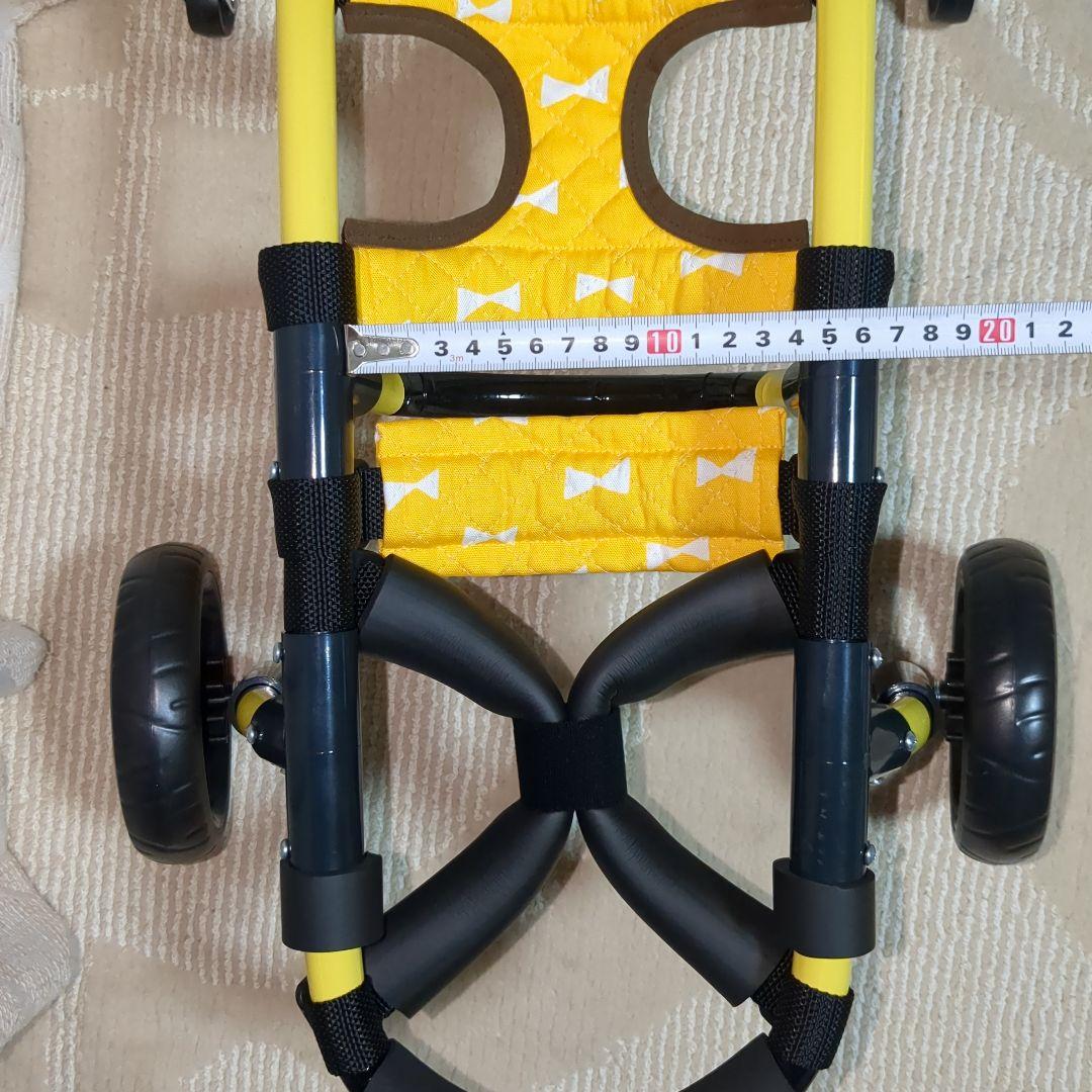 ワンちゃん4輪　リハビリ　食事補助　犬用車椅子　歩行補助　犬の歩行器