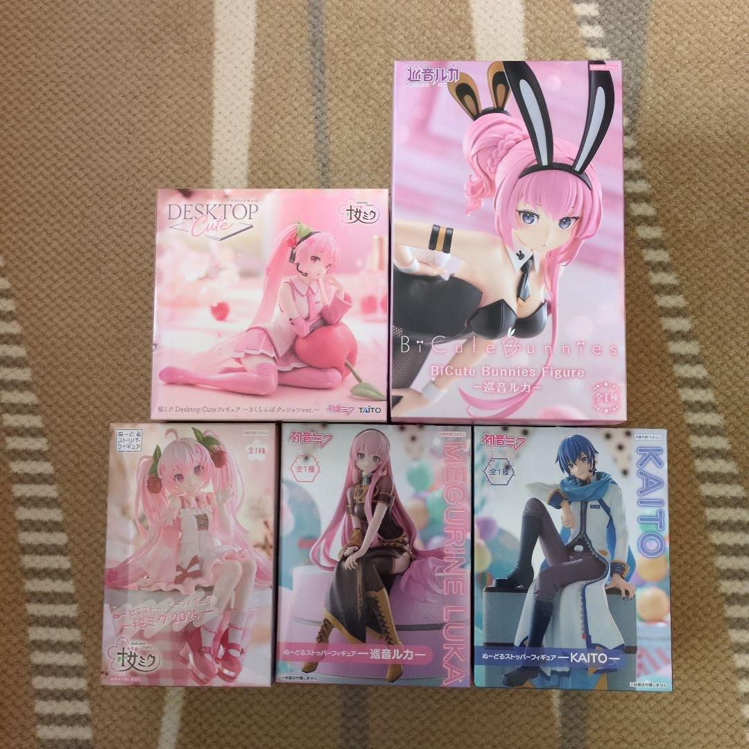 【未開封】初音ミクシリーズ フィギュア まとめ売り 桜ミク 巡音ルカ KAITO