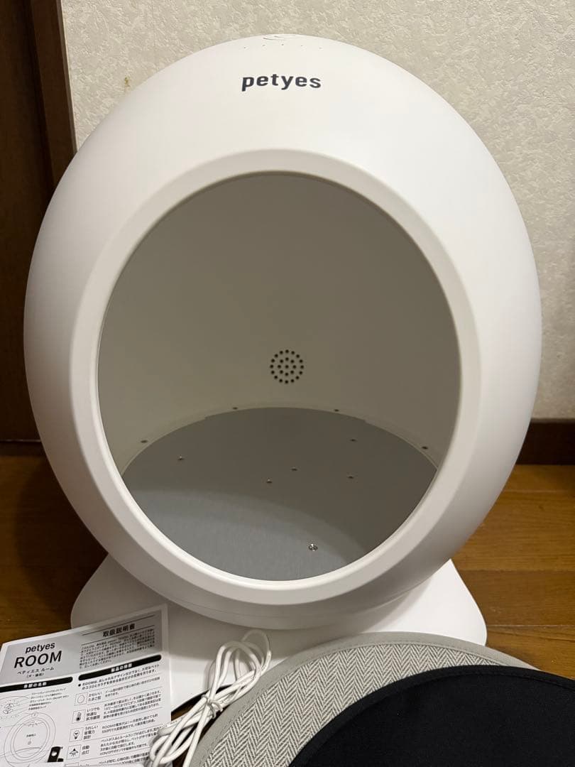値下げ中！ほぼ新品　petyes 床冷暖房ペットハウス ホワイト　使用1ヶ月