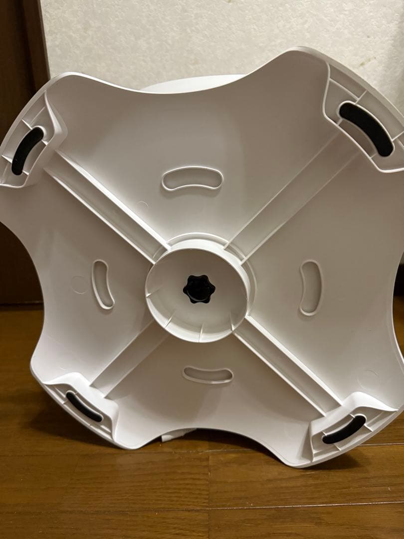 値下げ中！ほぼ新品　petyes 床冷暖房ペットハウス ホワイト　使用1ヶ月