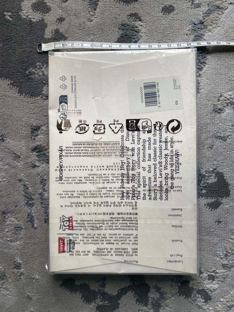 完売品！トイストーリー ✖︎ リーバイス バンダナ 3枚入り