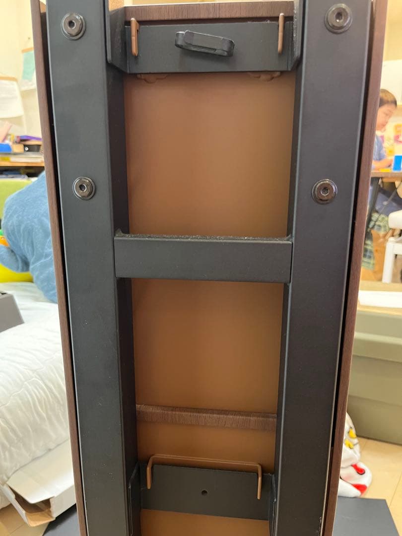 EQUALS WALLウォール 壁寄せTVスタンドV2 と収納付きゲーム機棚板