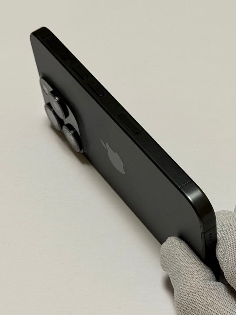 iPhone 15 Pro ブラックチタニウム 256 GB SIMフリー